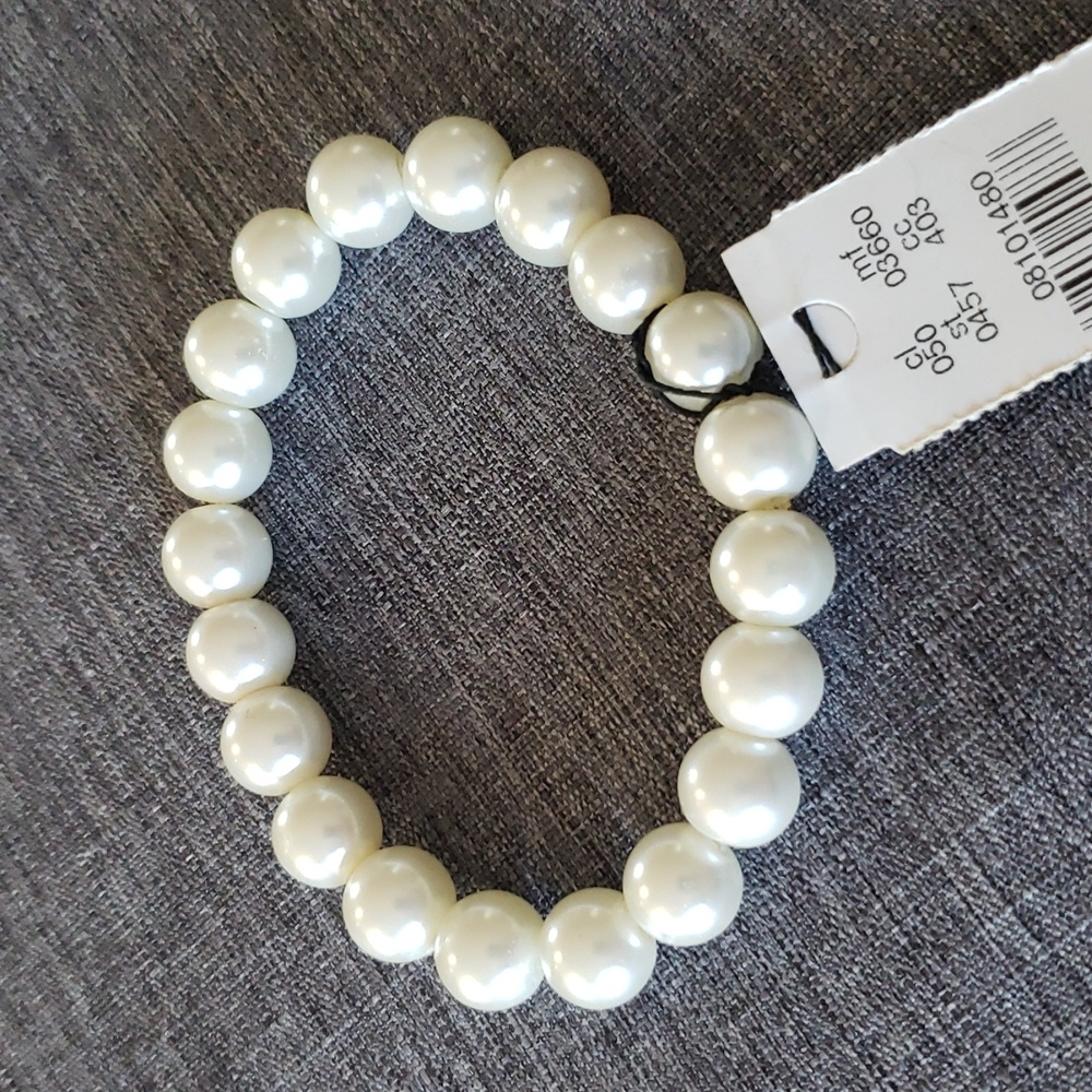 Express Pearl Stretch Bracelet New With Tags